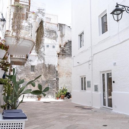 Apartamento Wineart House, Terracielo Indipendente Nel Centro Di Monopoli Exterior foto