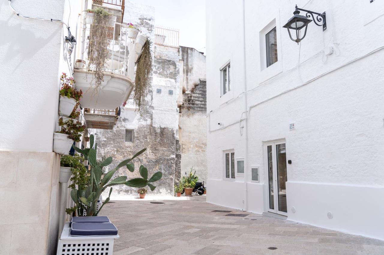 Apartamento Wineart House, Terracielo Indipendente Nel Centro Di Monopoli Exterior foto