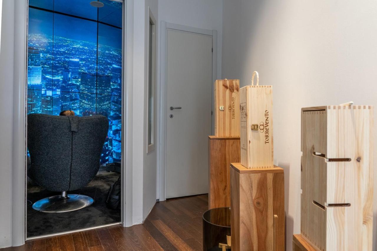 Apartamento Wineart House, Terracielo Indipendente Nel Centro Di Monopoli Exterior foto