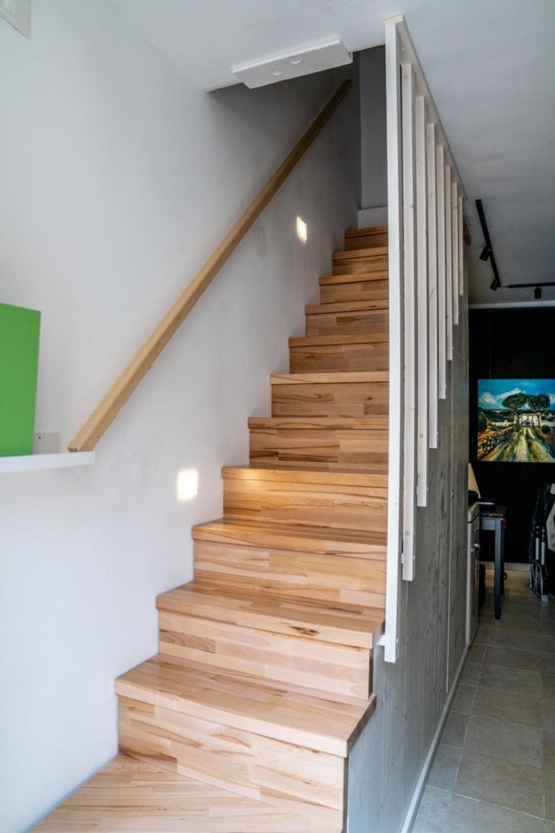 Apartamento Wineart House, Terracielo Indipendente Nel Centro Di Monopoli Exterior foto